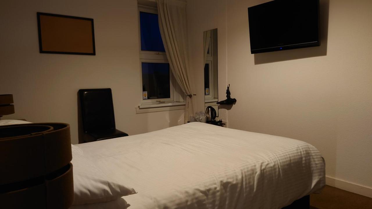 Corner Hotel Carnoustie Exterior photo