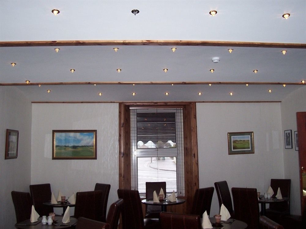 Corner Hotel Carnoustie Exterior photo
